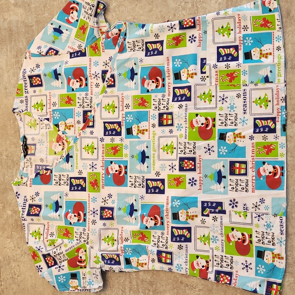 Cassandra O scrub top